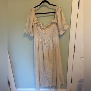 Elegant Cream dress XXL